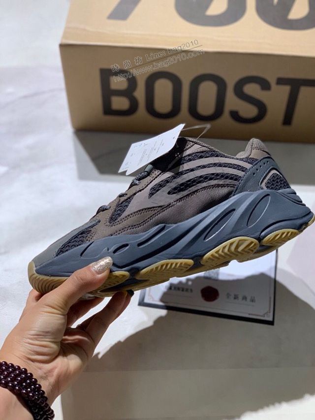 Adidas鞋 阿迪達斯真標巴斯夫真爆 侃爺椰子700 Adidas椰子鞋 男女同款  hdx13262